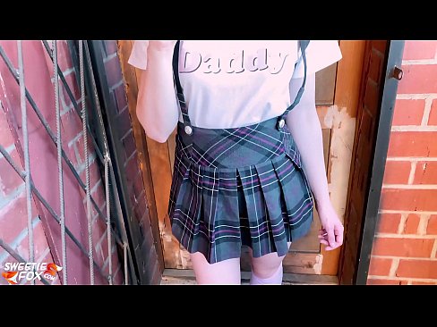 ❤️ Schoolgirl nyedot kontol rumiyin lan jancok tinimbang kelas. ❤️ Video seks ing jv.pornplaybb.ru ❌❤